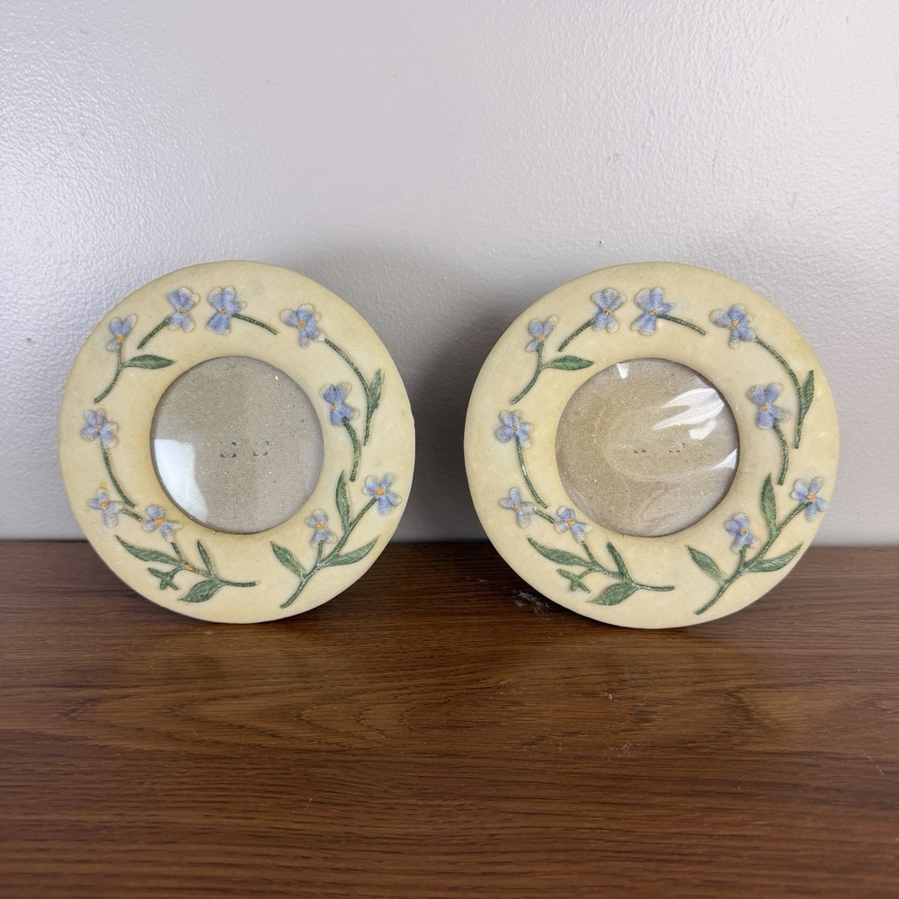 Vintage Floral Round Picture Frames Set Embroidered Blue Flowers Cottage